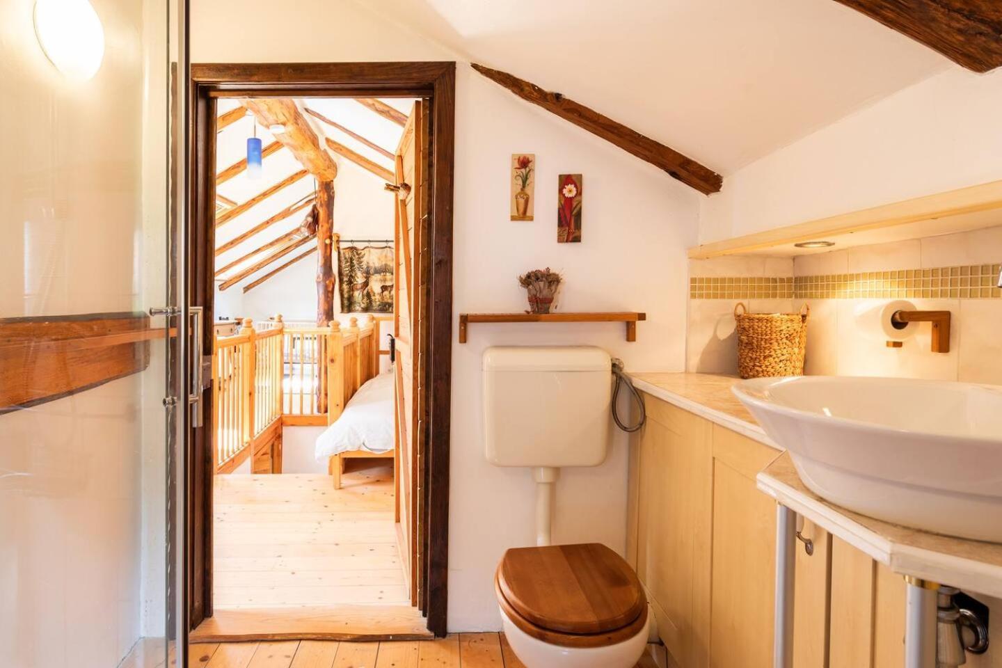 Holiday Home Katric Kamno Екстериор снимка