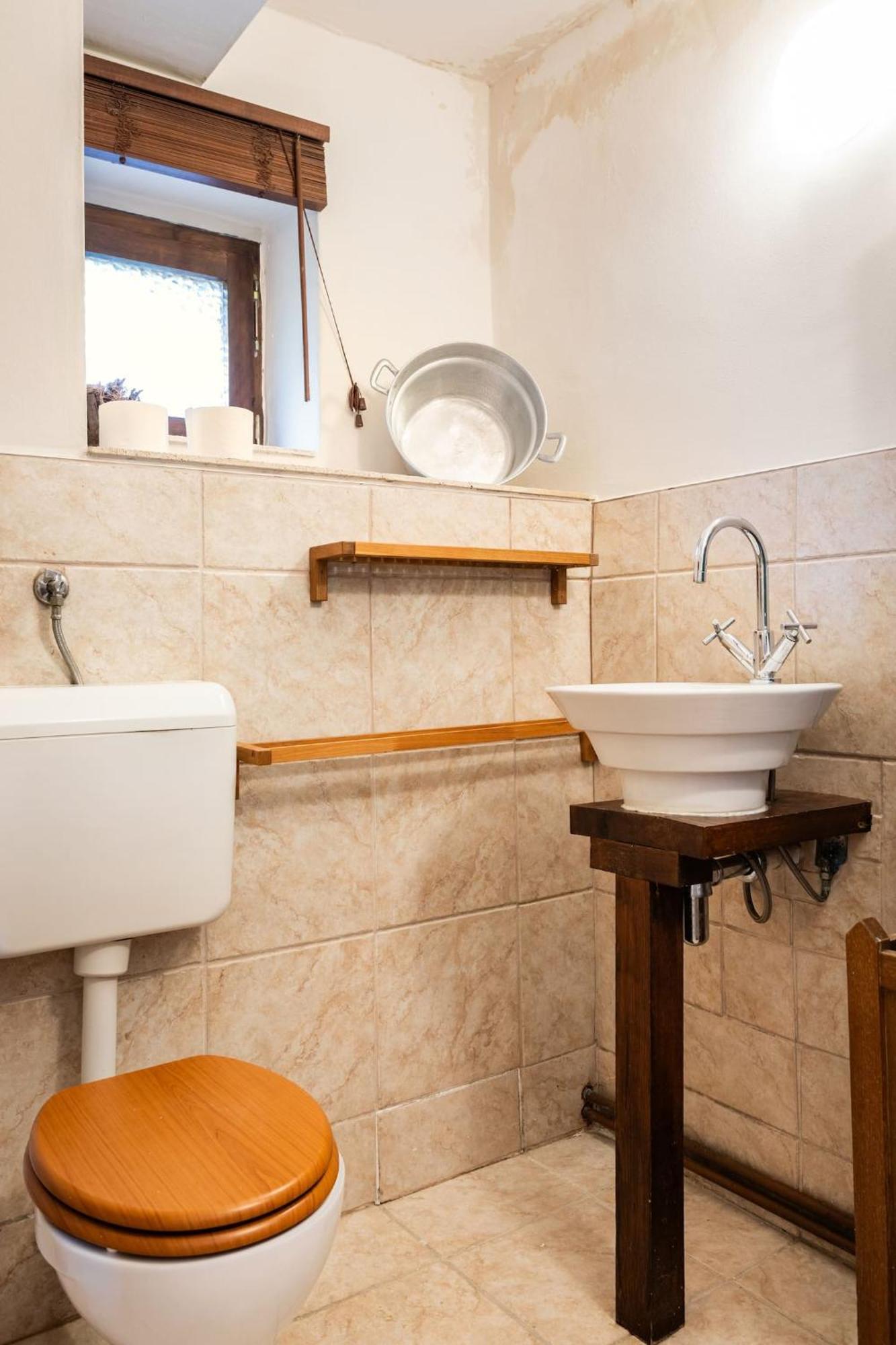 Holiday Home Katric Kamno Екстериор снимка