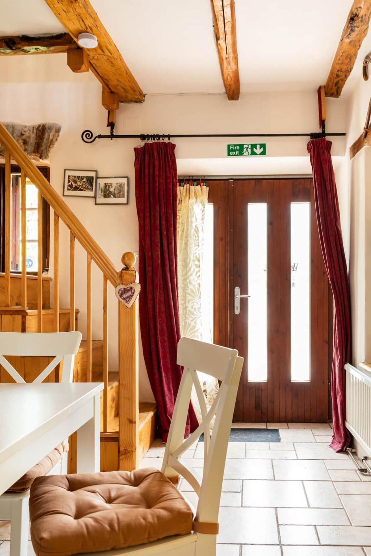 Holiday Home Katric Kamno Екстериор снимка