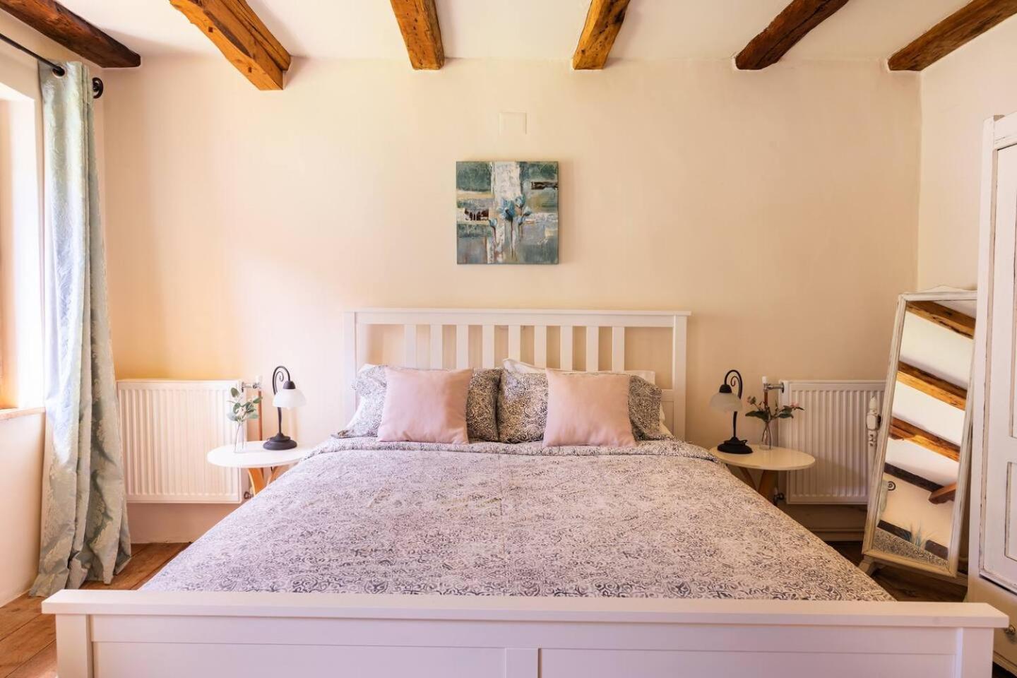 Holiday Home Katric Kamno Екстериор снимка